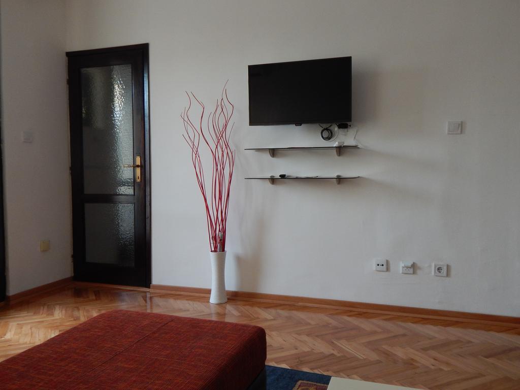 Apartment Knez Kotorska Tivat Buitenkant foto